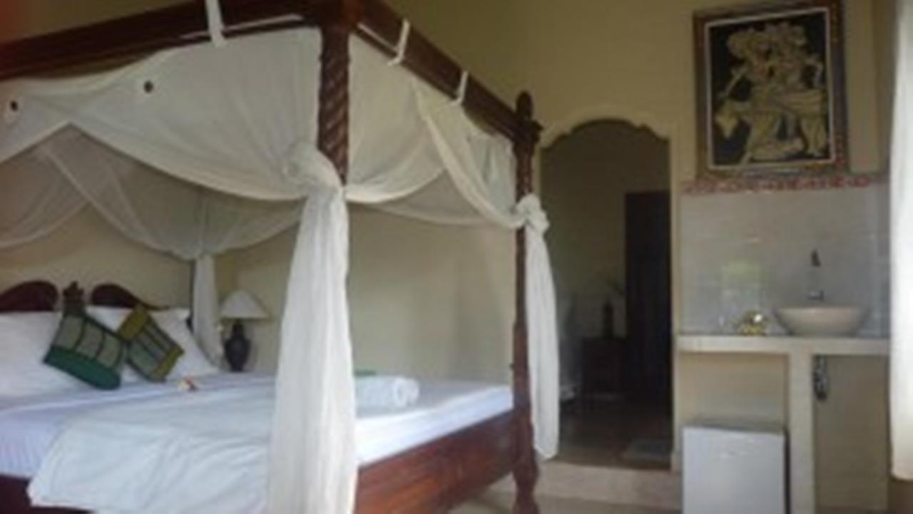 Coral Bay Bungalows Amed Kültér fotó